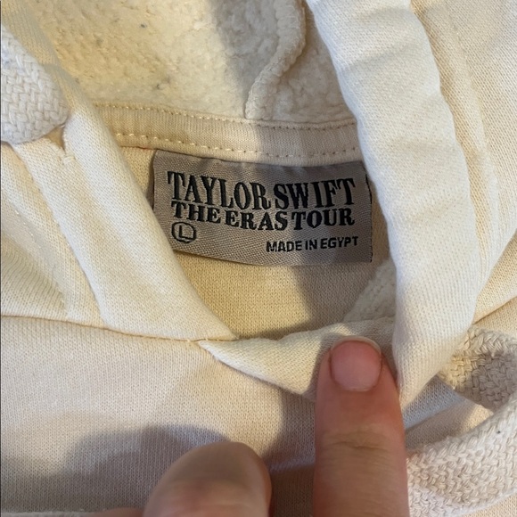 TAYLOR SWIFT | THE ERAS TOUR III BEIGE HOODIE - L - Picture 4 of 5